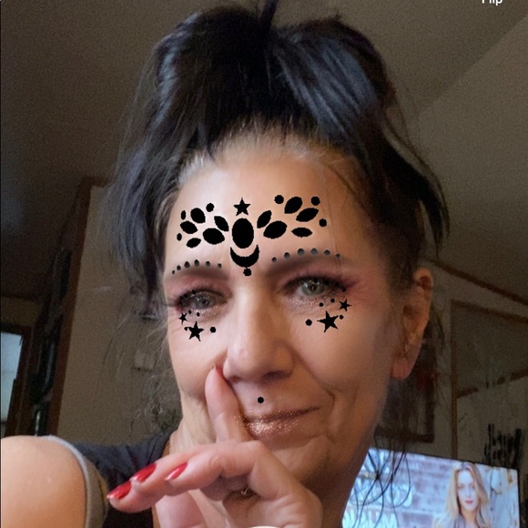 Meet your Posher, Peggy owner of attic Afterlife and gift tactic gifts - Picture 3 of 3